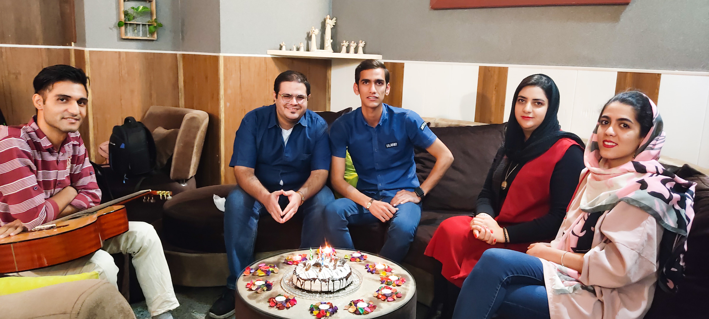 راتین رها در جشن تولد محمد قنبری